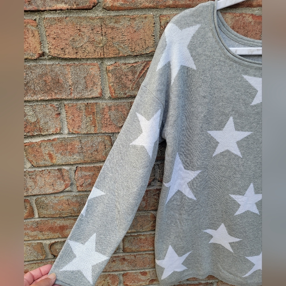 Women's Relativity Gray Star Sweater - Picture 2 of 6